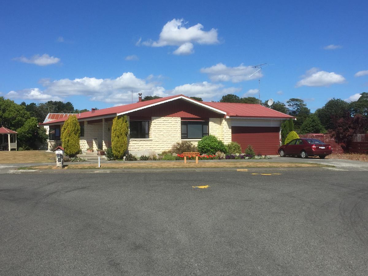 Ron And Tony'S Bed & Breakfast Tuatapere Exterior foto